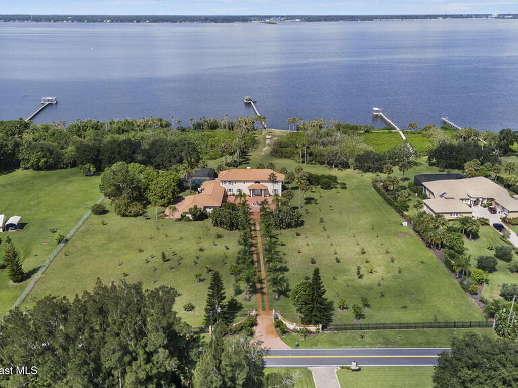 6007 N Tropical Trail, Merritt Island, FL 32953