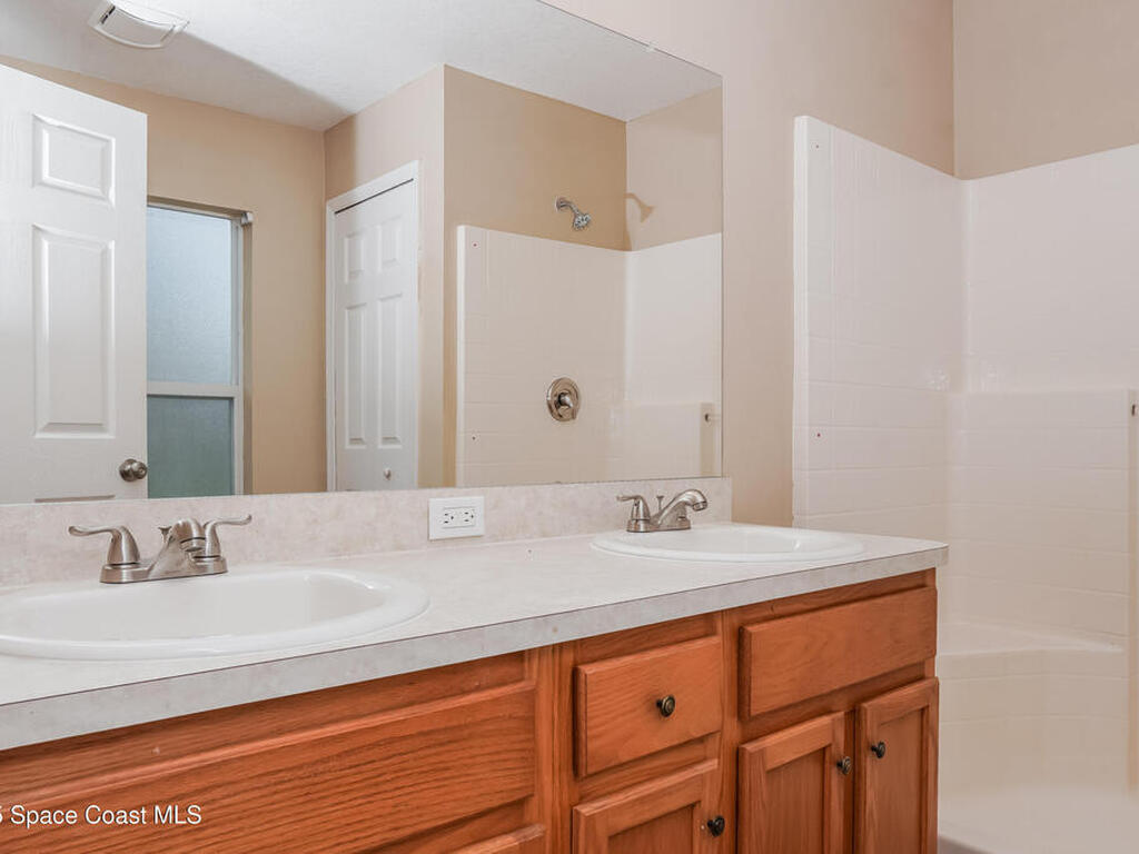 225 Gordon Road, Palm Bay, FL 32907