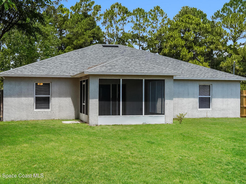 225 Gordon Road, Palm Bay, FL 32907