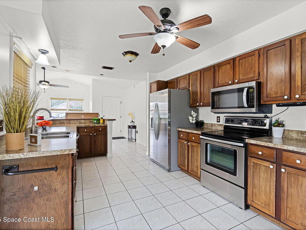 1144 Monroe Avenue, St. Cloud, FL 34769