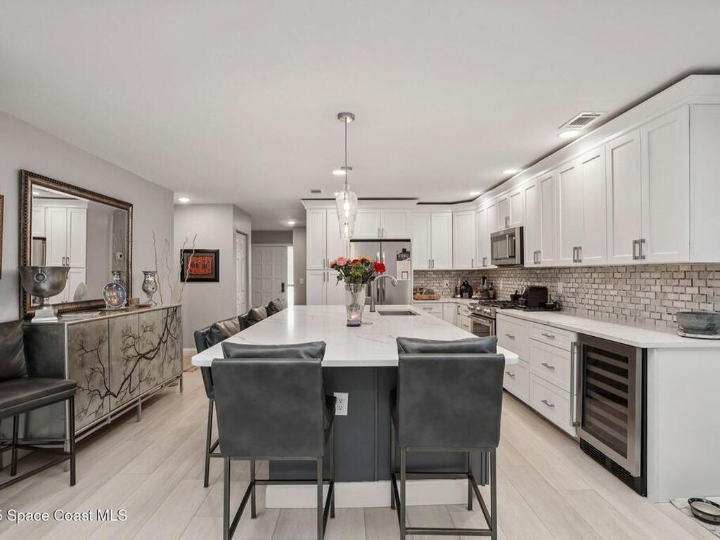 527 Summerset Court, Indian Harbour Beach, FL 32937