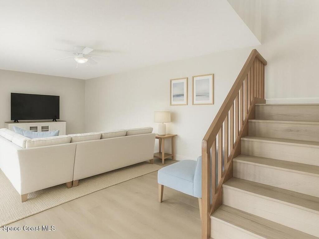 465 E Waverly Place, Vero Beach, FL 32960