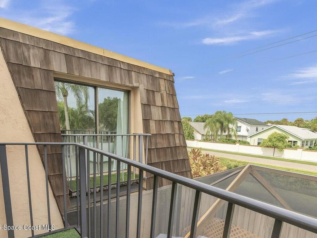 465 E Waverly Place, Vero Beach, FL 32960