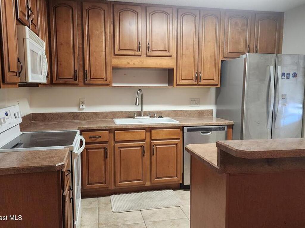 2816 Manor Drive, Palm Bay, FL 32905