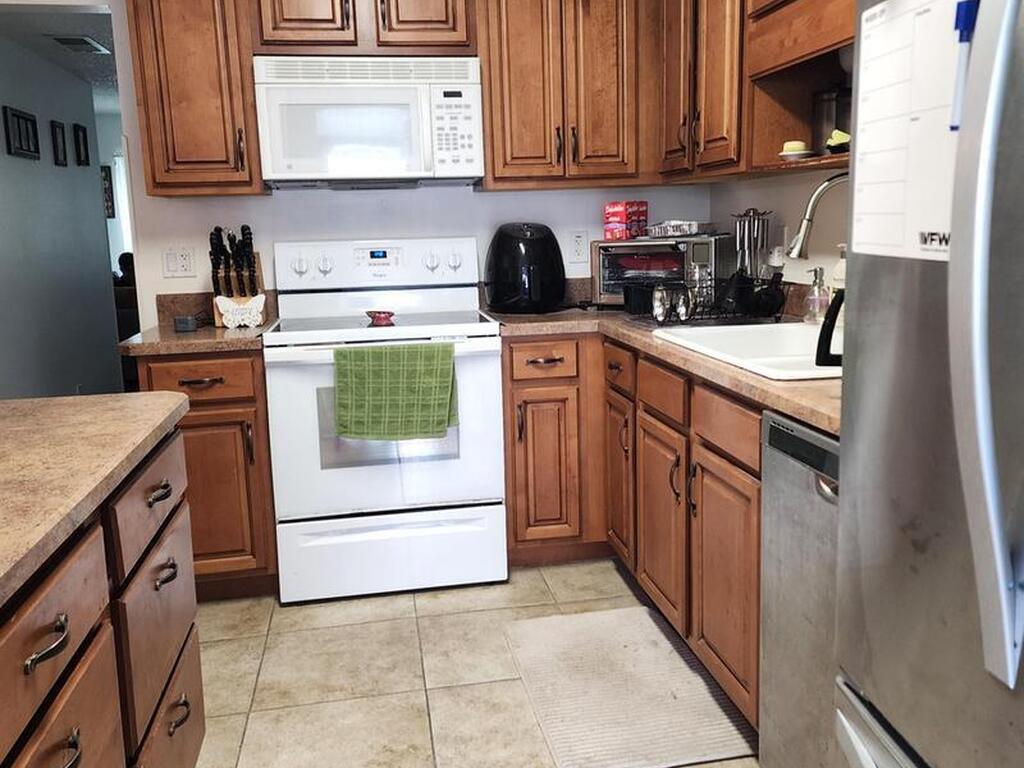 2816 Manor Drive, Palm Bay, FL 32905