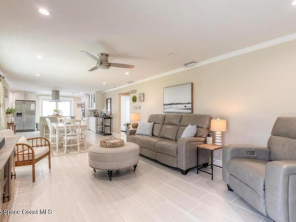 18 E Magnolia Avenue, Port Orange, FL 32127