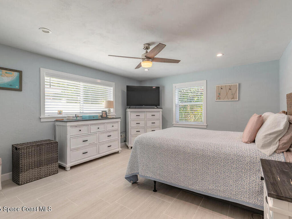 18 E Magnolia Avenue, Port Orange, FL 32127