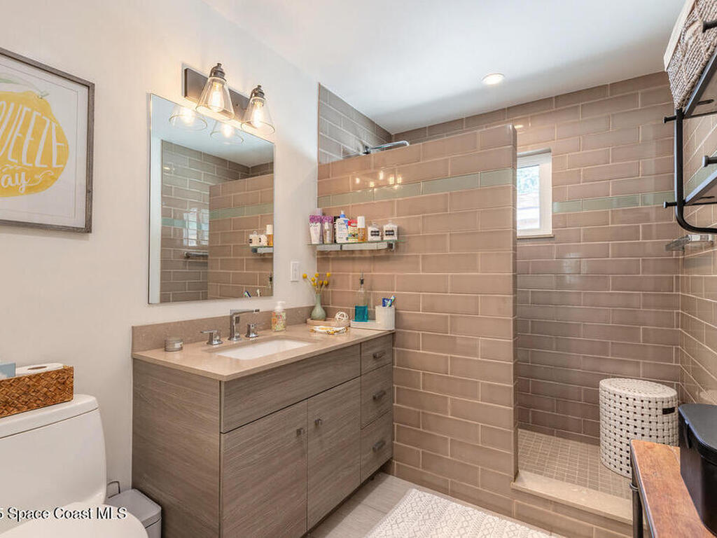 18 E Magnolia Avenue, Port Orange, FL 32127