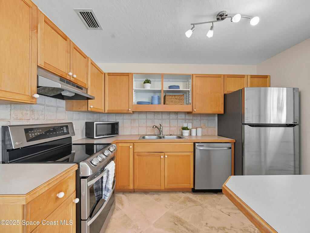 1712 Manor Drive, Palm Bay, FL 32905