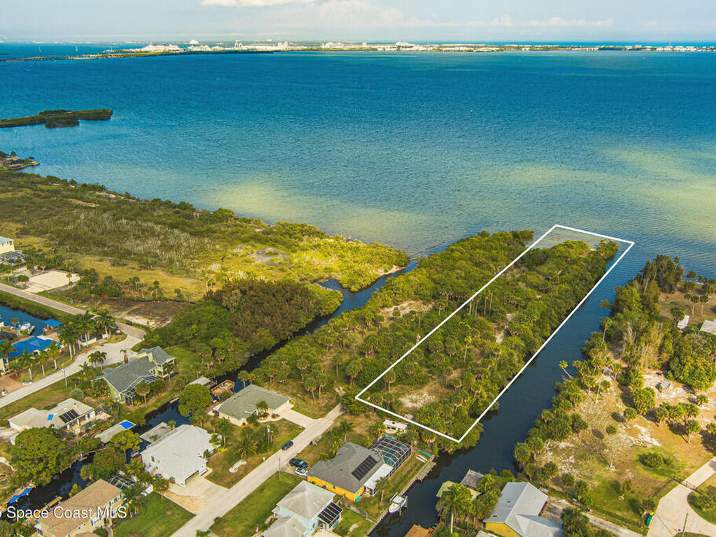 2437 Yount Drive, Merritt Island, FL 32952