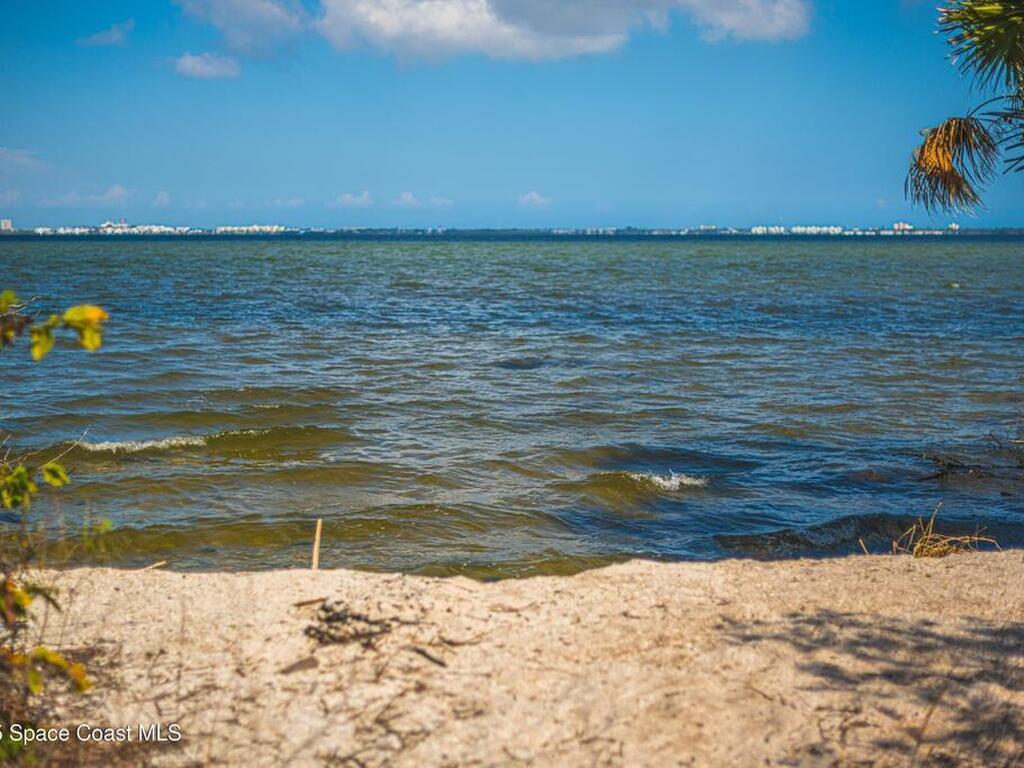 2437 Yount Drive, Merritt Island, FL 32952