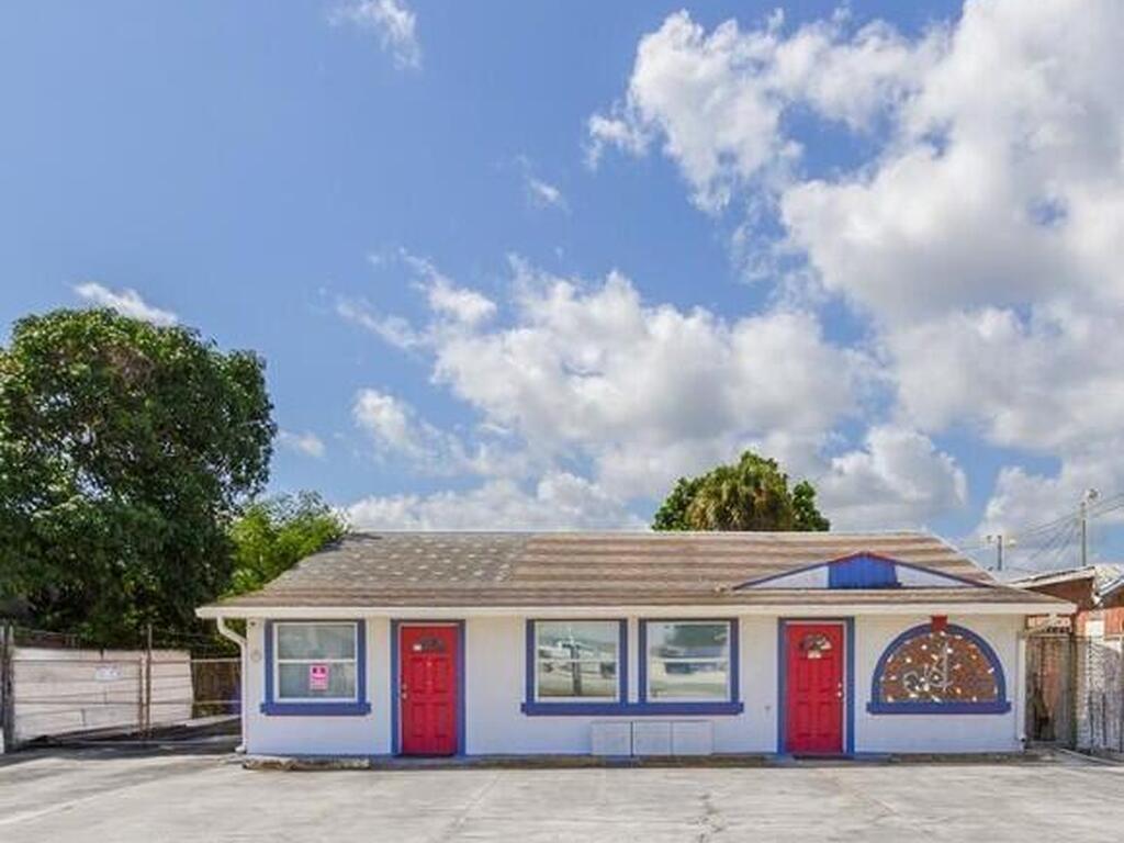 2015 Aurora Road, Melbourne, FL 32935