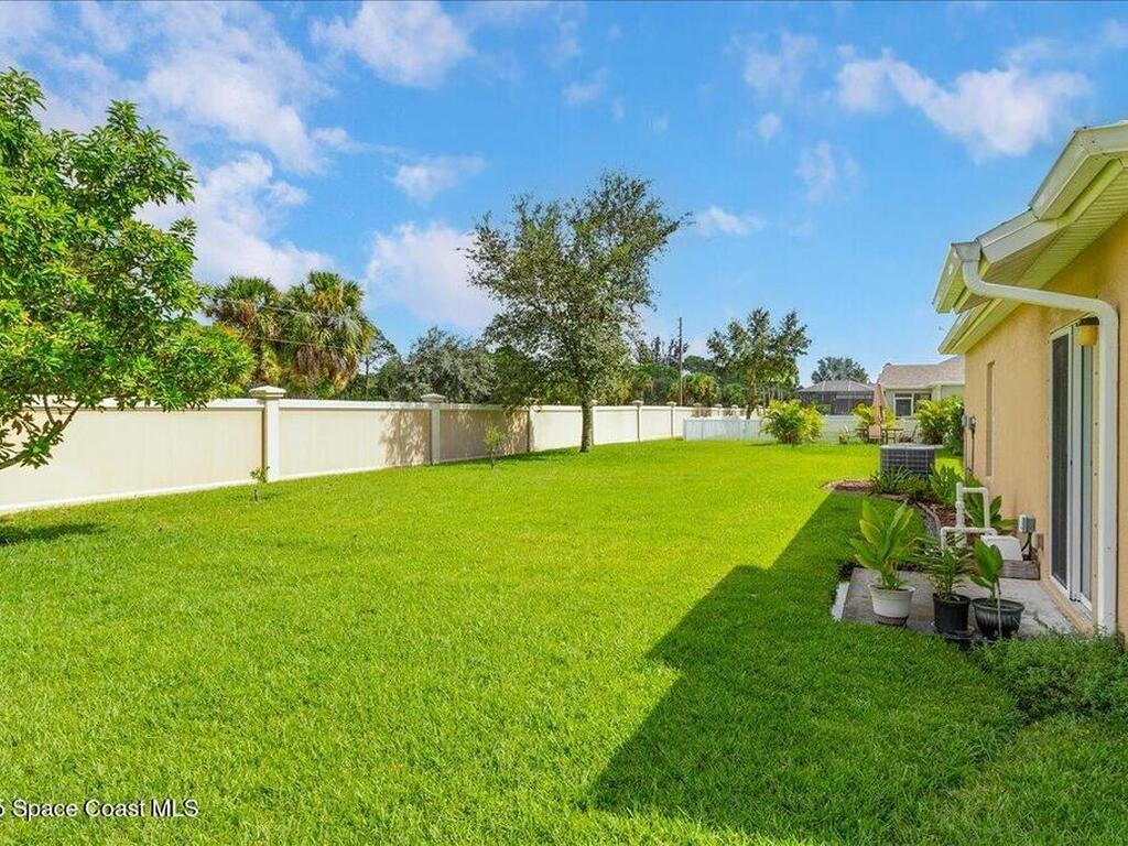 2058 Snapdragon Drive, Palm Bay, FL 32907