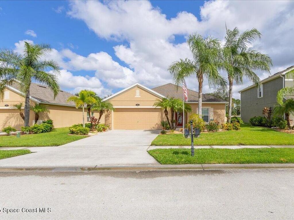 2058 Snapdragon Drive, Palm Bay, FL 32907