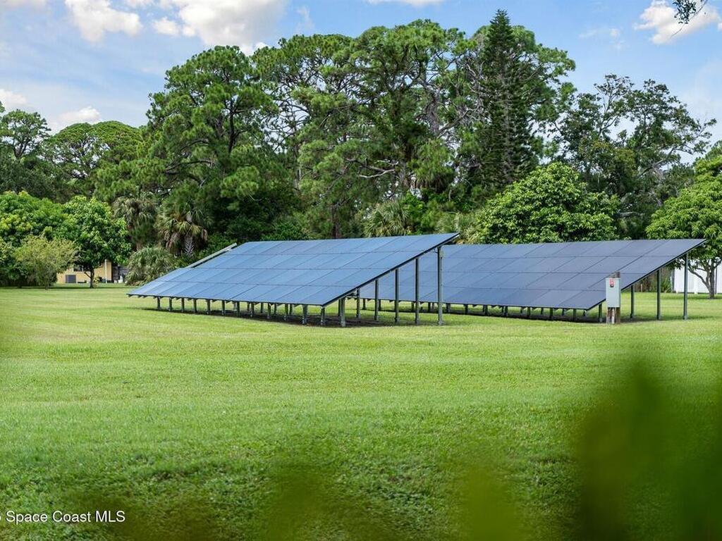 2195 S Courtenay Parkway, Merritt Island, FL 32952