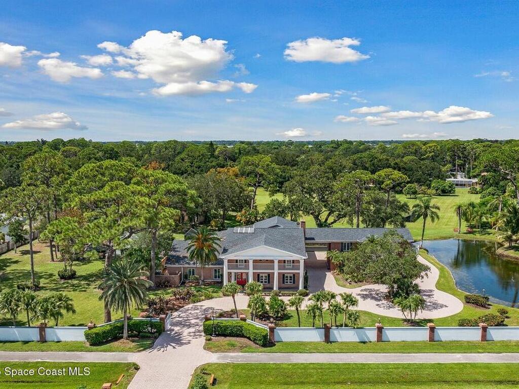 2195 S Courtenay Parkway, Merritt Island, FL 32952