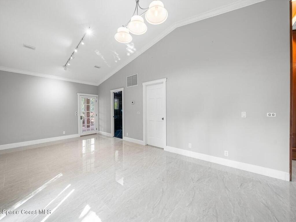 2195 S Courtenay Parkway, Merritt Island, FL 32952