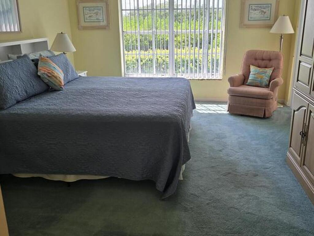 580 S Brevard Avenue, Cocoa Beach, FL 32931