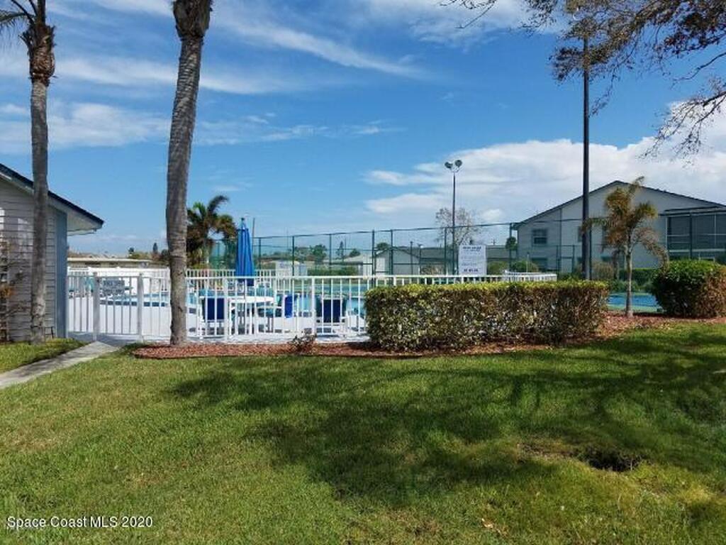 580 S Brevard Avenue, Cocoa Beach, FL 32931