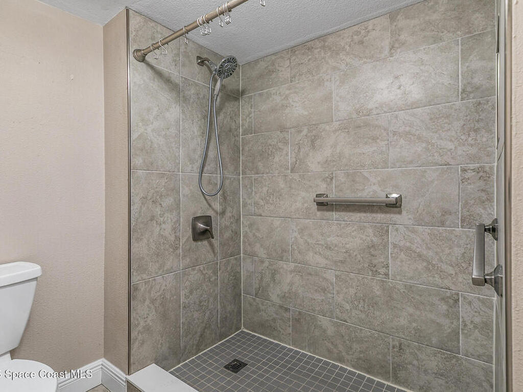 305 Tangle Run Boulevard, Suntree, FL 32940