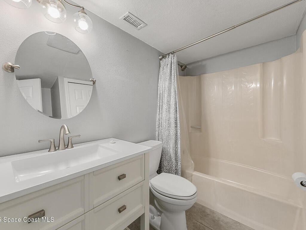 305 Tangle Run Boulevard, Suntree, FL 32940