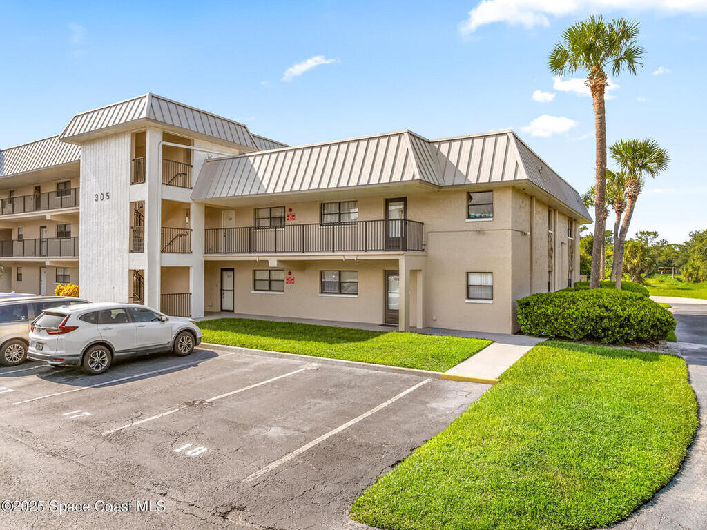 305 Tangle Run Boulevard, Suntree, FL 32940