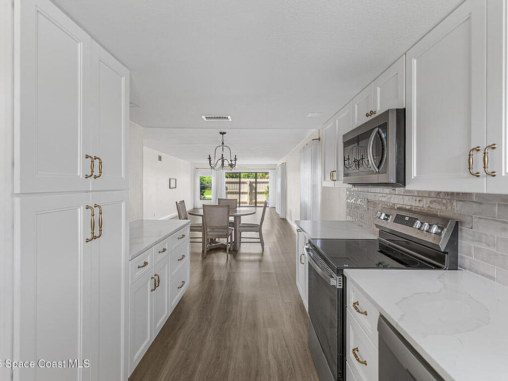 305 Tangle Run Boulevard, Suntree, FL 32940