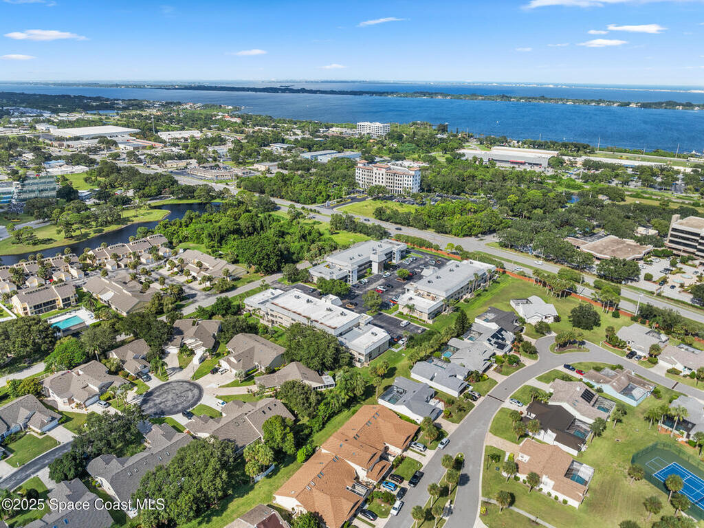 305 Tangle Run Boulevard, Suntree, FL 32940