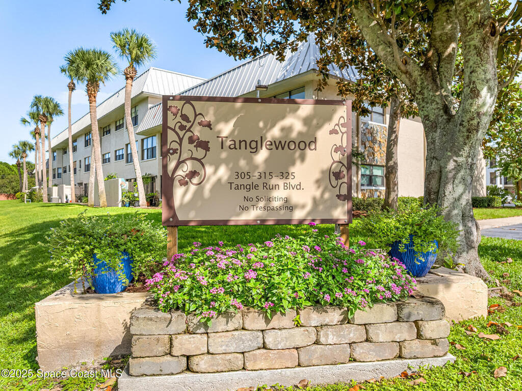 305 Tangle Run Boulevard, Suntree, FL 32940