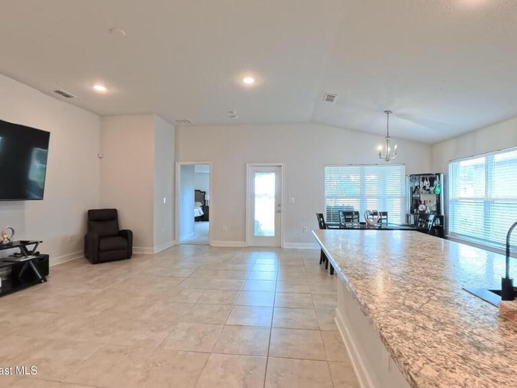 499 Meadow Pointe Drive, Haines City, FL 33844