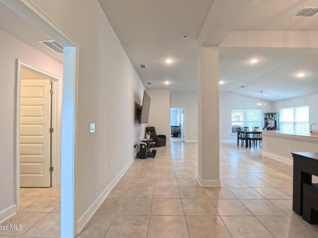 499 Meadow Pointe Drive, Haines City, FL 33844