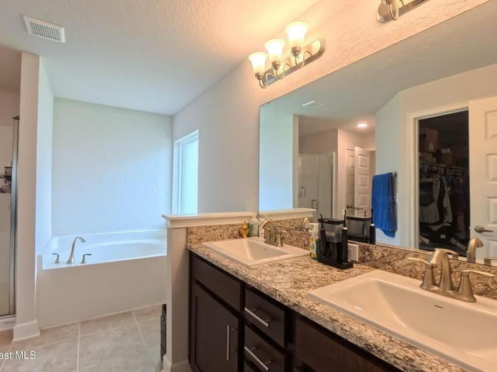 499 Meadow Pointe Drive, Haines City, FL 33844