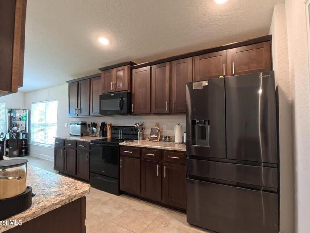 499 Meadow Pointe Drive, Haines City, FL 33844