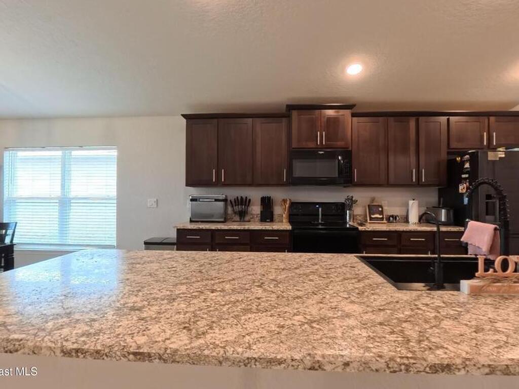 499 Meadow Pointe Drive, Haines City, FL 33844