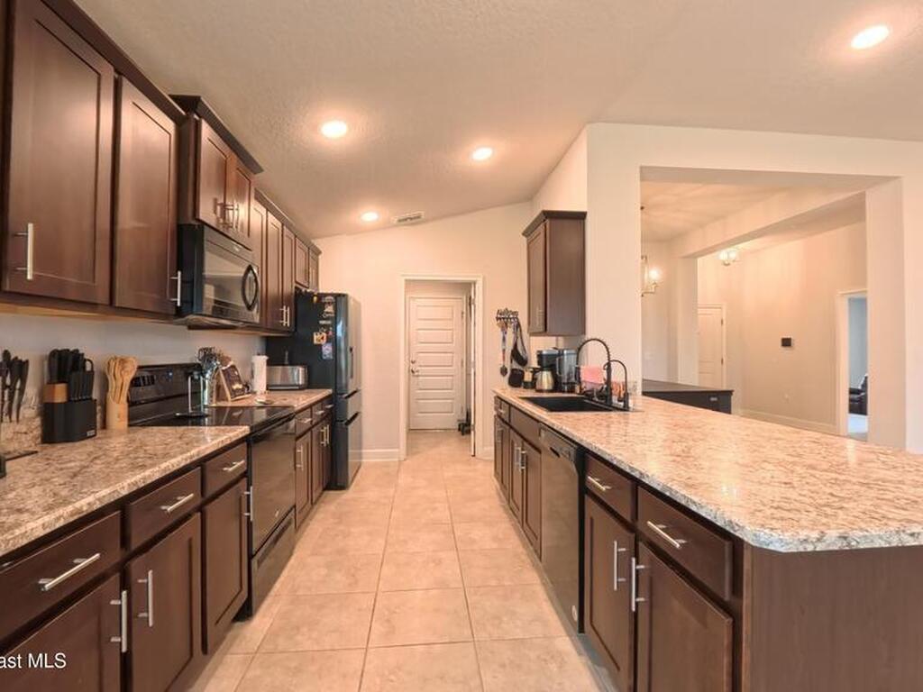 499 Meadow Pointe Drive, Haines City, FL 33844