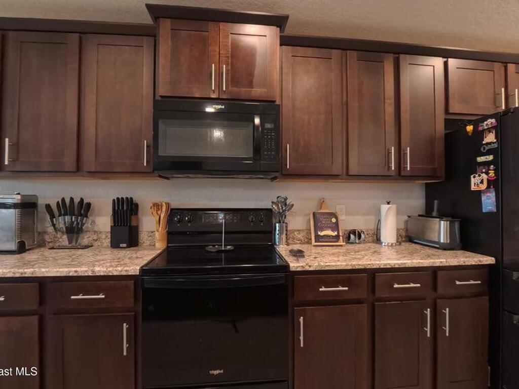 499 Meadow Pointe Drive, Haines City, FL 33844