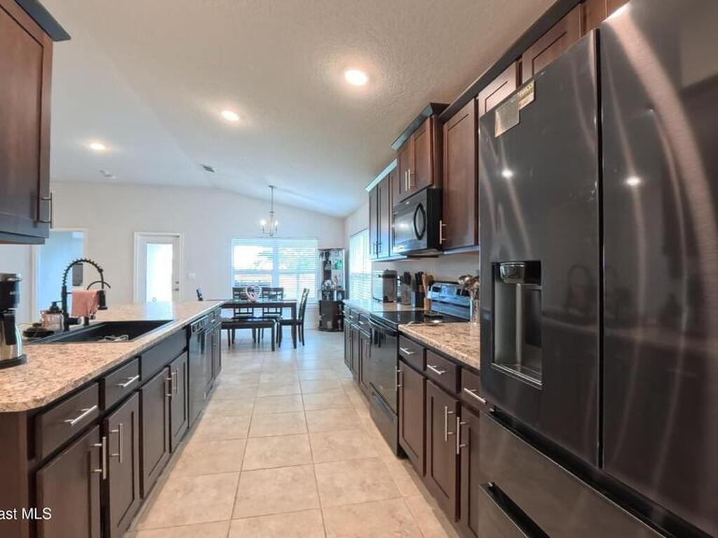 499 Meadow Pointe Drive, Haines City, FL 33844