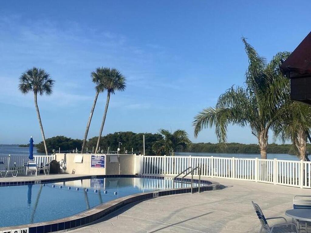 760 S Brevard Avenue, Cocoa Beach, FL 32931