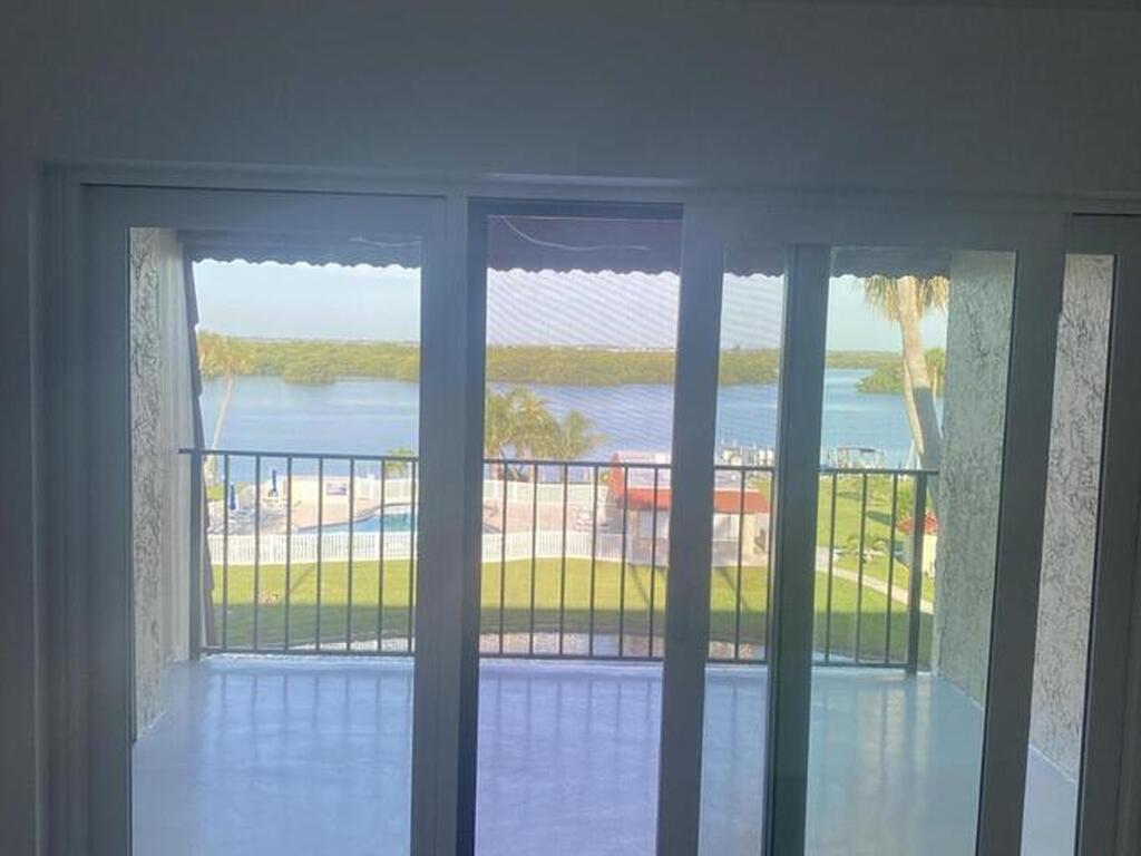 760 S Brevard Avenue, Cocoa Beach, FL 32931