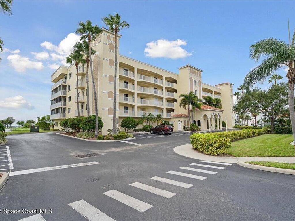 752 Bayside Dr, Cape Canaveral, FL 32920