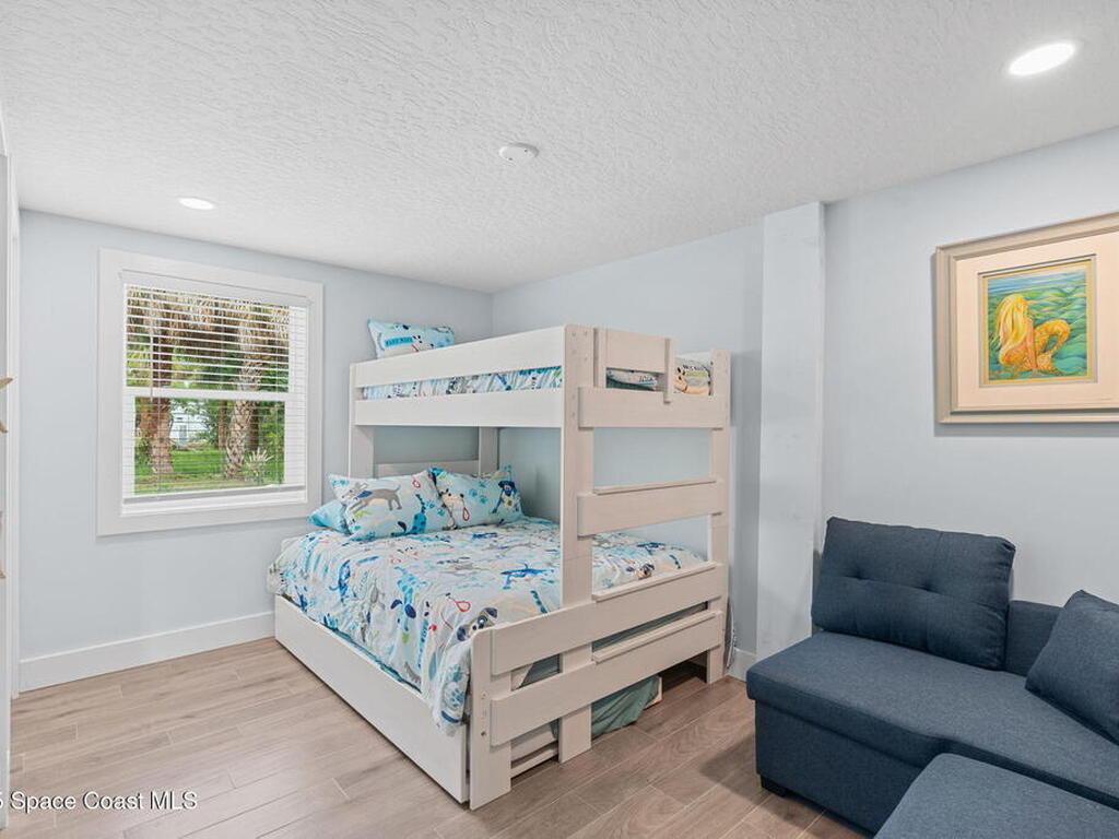 25 Vip Island, Grant-Valkaria, FL 32949