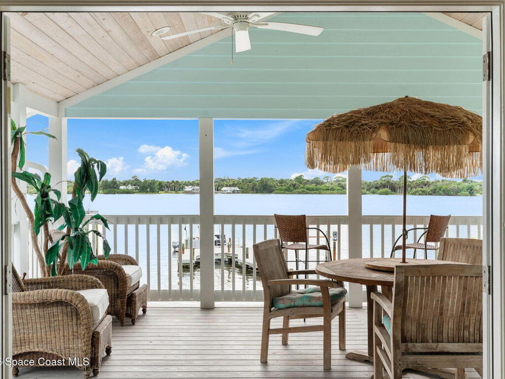 25 Vip Island, Grant-Valkaria, FL 32949