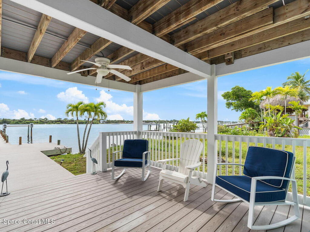 25 Vip Island, Grant-Valkaria, FL 32949