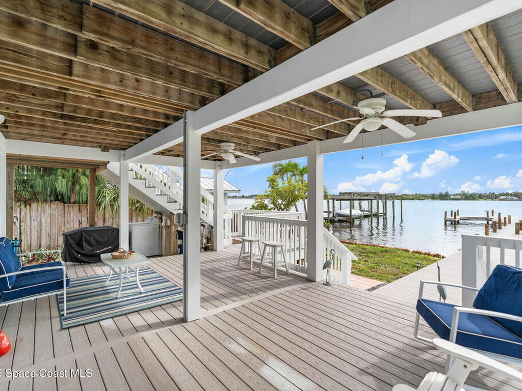 25 Vip Island, Grant-Valkaria, FL 32949