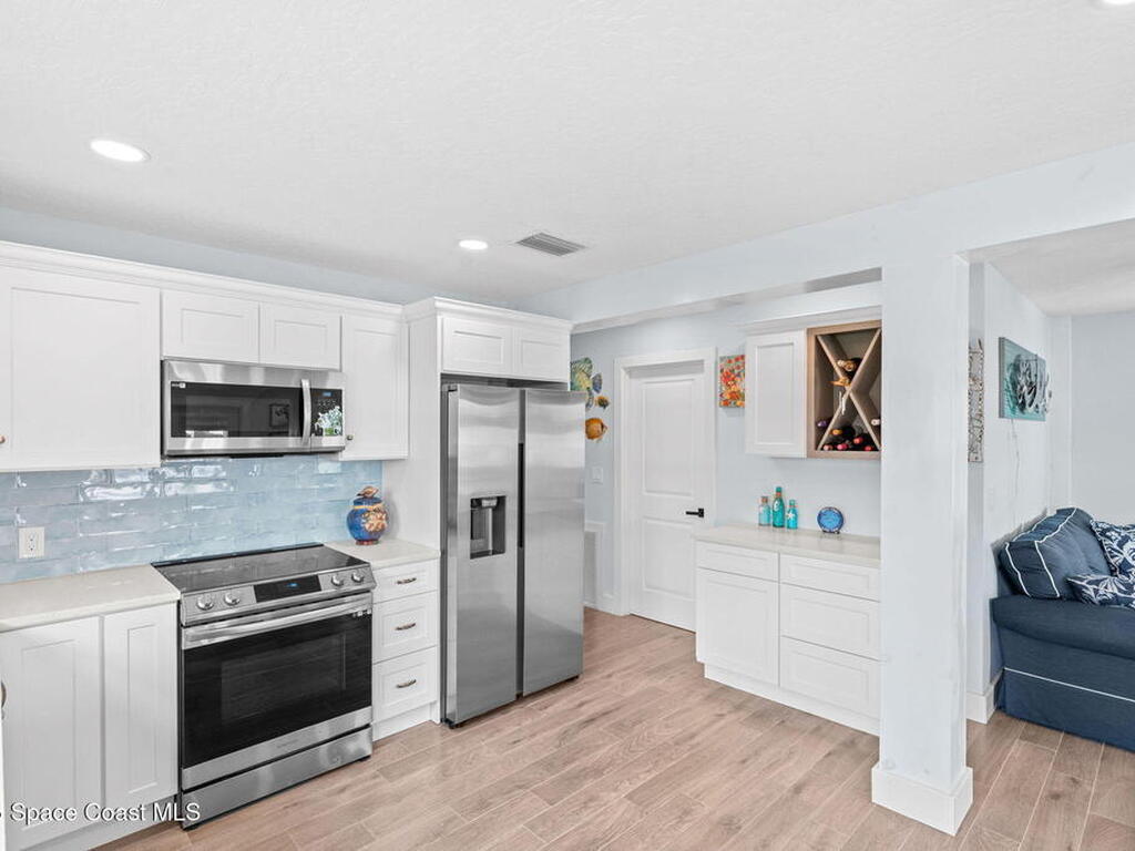 25 Vip Island, Grant-Valkaria, FL 32949