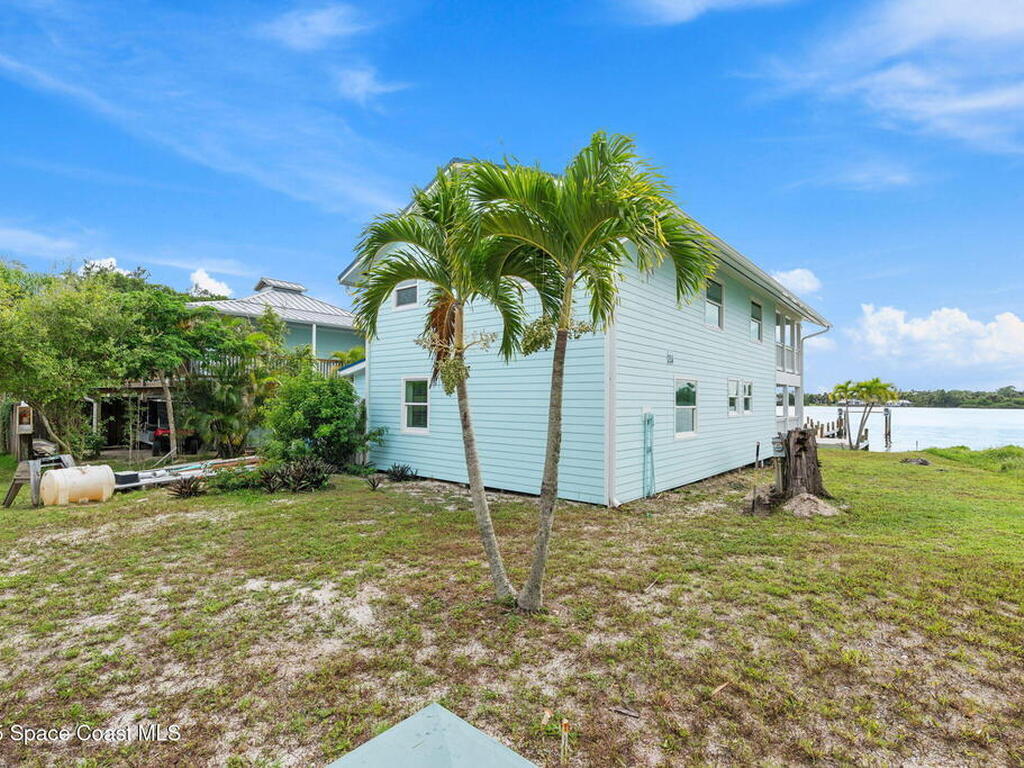 25 Vip Island, Grant-Valkaria, FL 32949