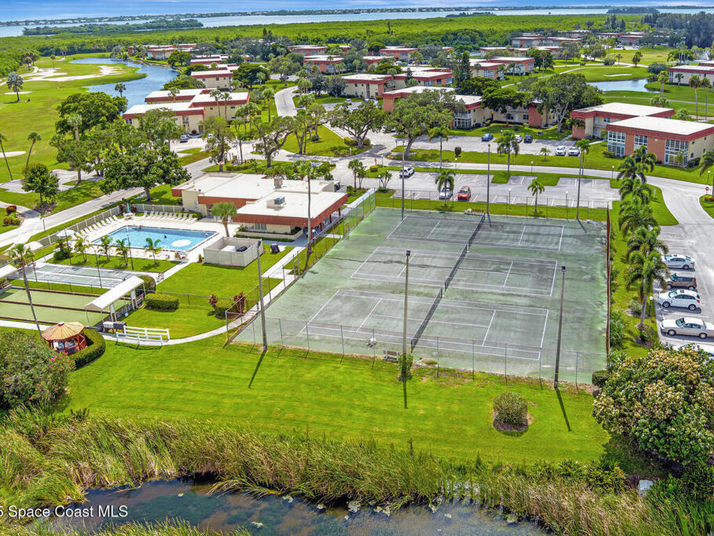 98 Spring Lake Drive, Vero Beach, FL 32962