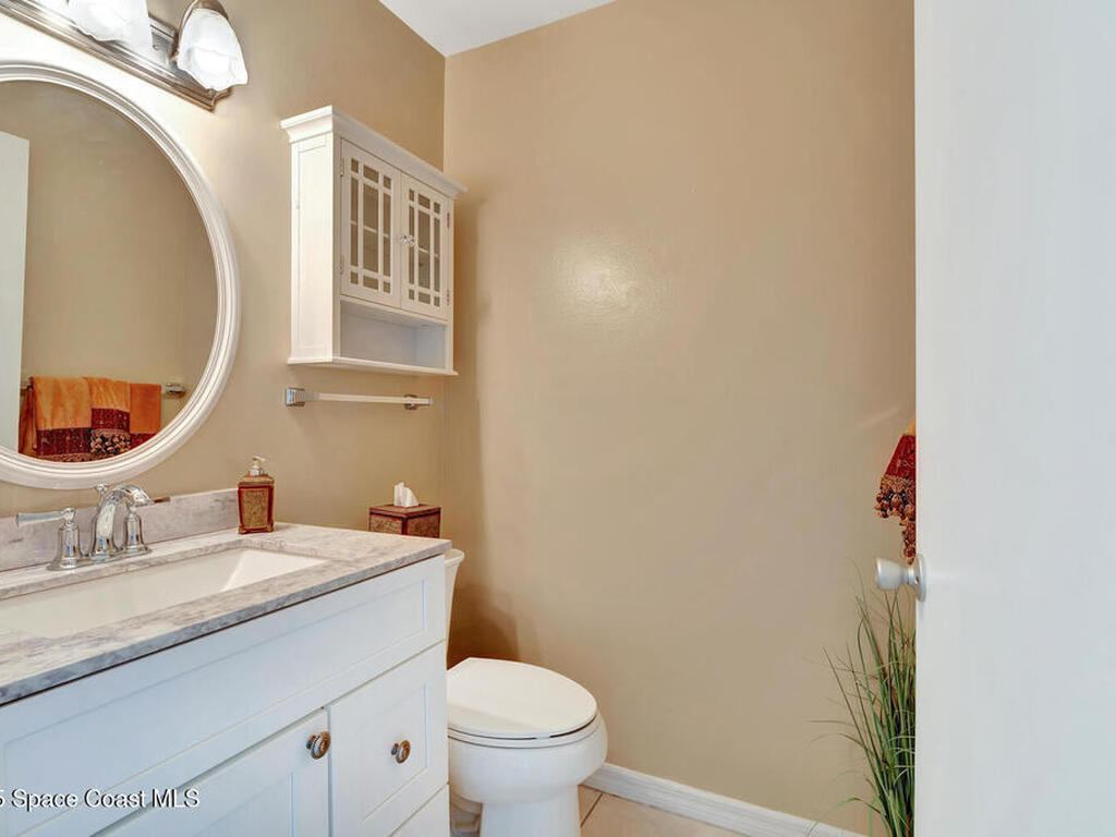 98 Spring Lake Drive, Vero Beach, FL 32962