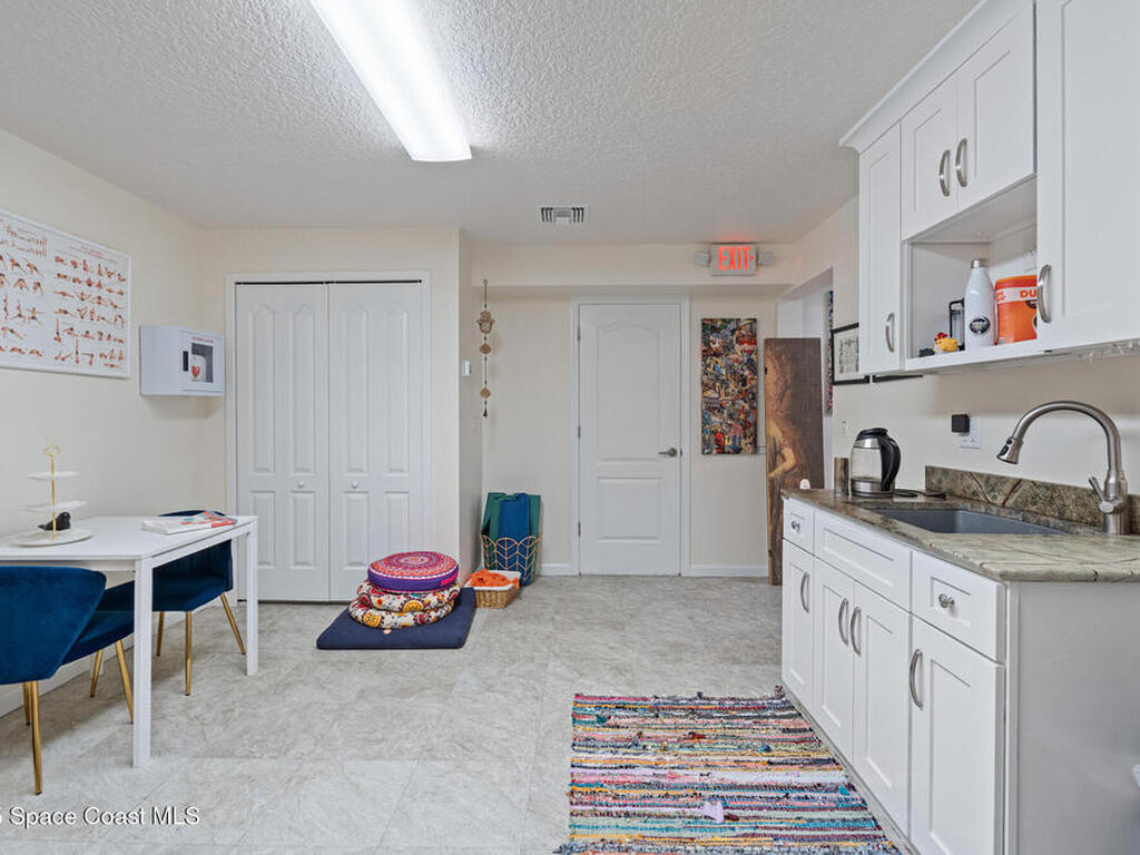 2006 Vernon Place, Melbourne, FL 32901