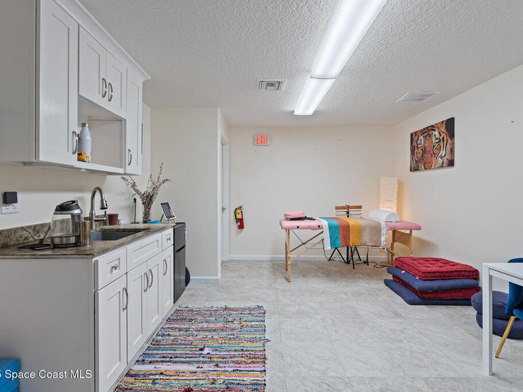 2006 Vernon Place, Melbourne, FL 32901